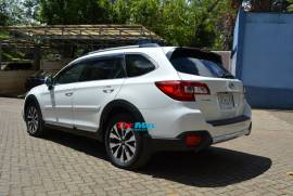 SUBARU OUTBACK 2015 WHITE